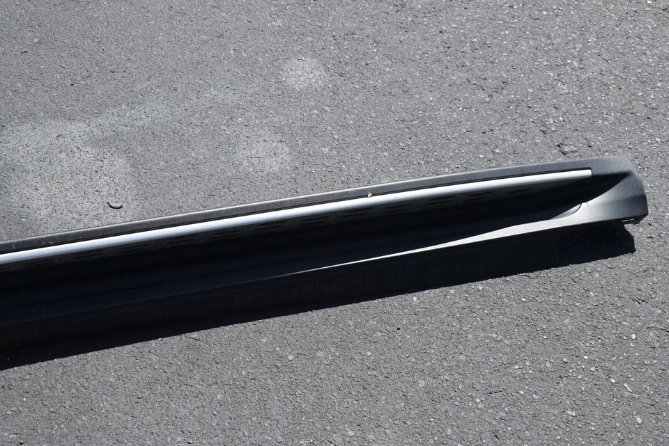 Placa de corrida 2017-2019 Mercedes Benz GLE 43 AMG fabricante de equipamento original - Imagem 3 de 4