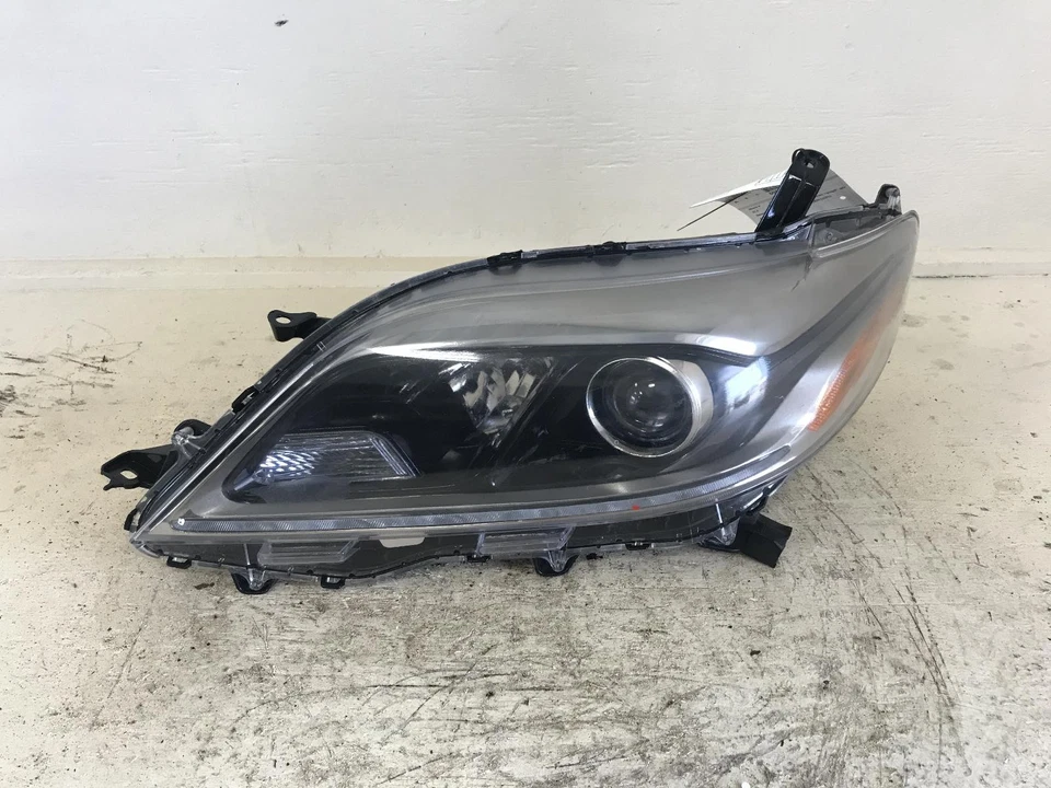 Conjunto de faros izquierdos usados se adapta a: Toyota Sienna 2016 con lámpara LED de circulación diurna Foto 3 de 4