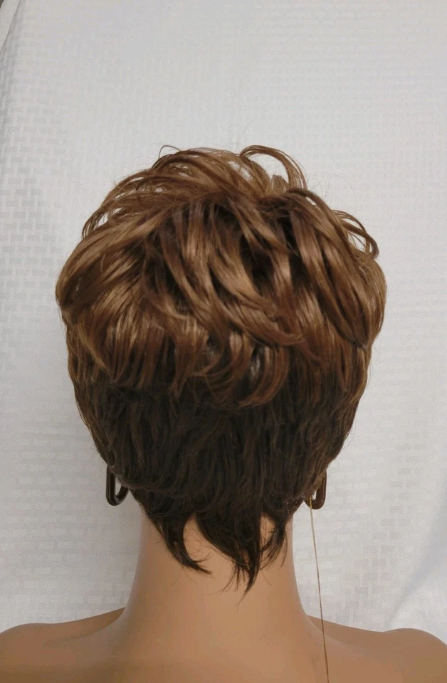 💕CUTE! PIXIE CUT TEXTURED WIG MIXED THREE BROWN TONE LIGHTWEIGHT DAILY FASHION - Image 4 of 4