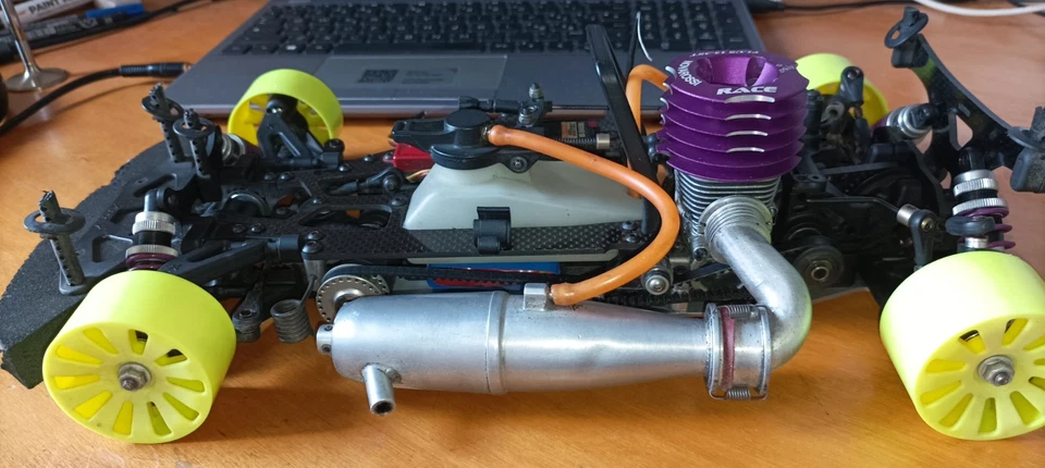 XRay Nt1 Nitro RC Car  1/10 Touring - Immagine 2 di 4