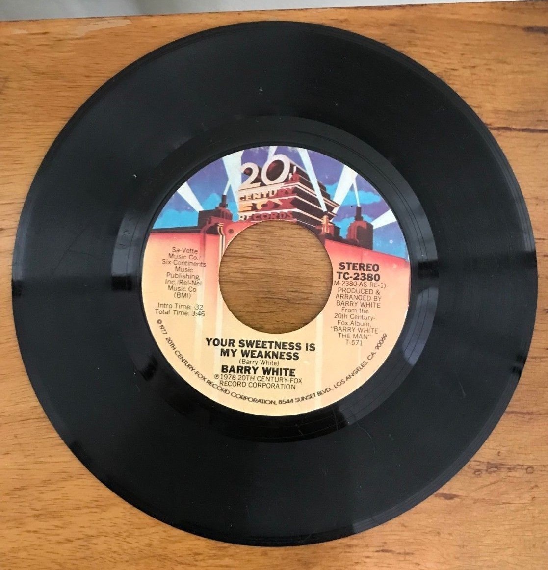 LOT OF 19 VINYL RECORDS FROM THE 70S & 80S, ROCK, POP, R&B, DISCO