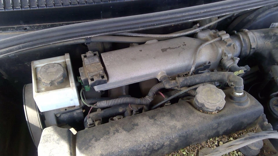 1995 1996 1997 1998 1999 Saturn Sw2 Intake Manifold Dohc - Image 4 of 4