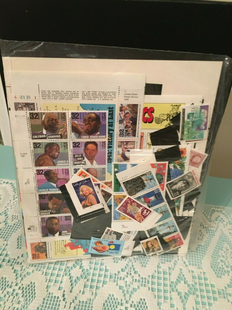 1995 US Commemorative Stamp Collection, #8995 + sealed stamp