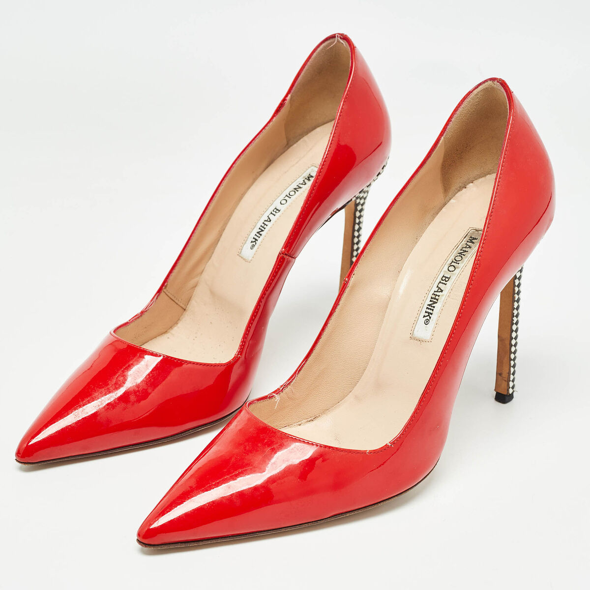 Manolo Blahnik Red Patent Leather Pointed Toe Pumps Size 40 Manolo Blahnik Red Patent Leather Pointed Toe Pumps Size 40
