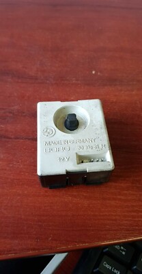 BMW 7er e32 AUC Sensor Klimabedienteil Lüfter 1390325