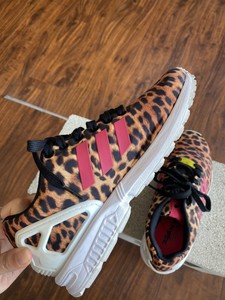 adidas torsion leopard