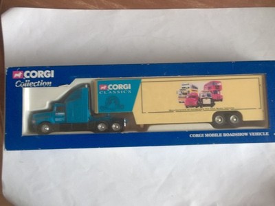 Corgi 56001 Ford Aeromax Mobiler Roadshow Truck 1:64 NEU