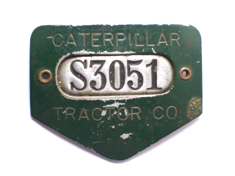 VINTAGE CATERPILLAR TRACTOR EMPLOYEE ID PINBACK BADGE 5 SIDED