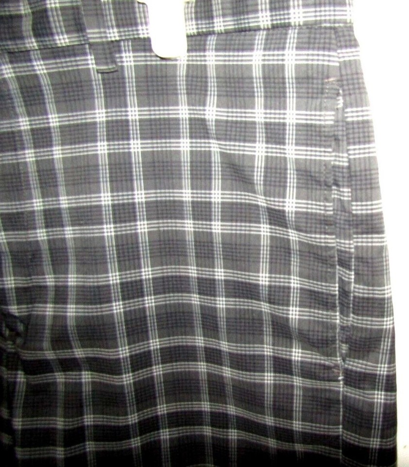 GREG NORMAN Men's Size 34, Grey/Black/White Golf Shorts, 4 Pockets