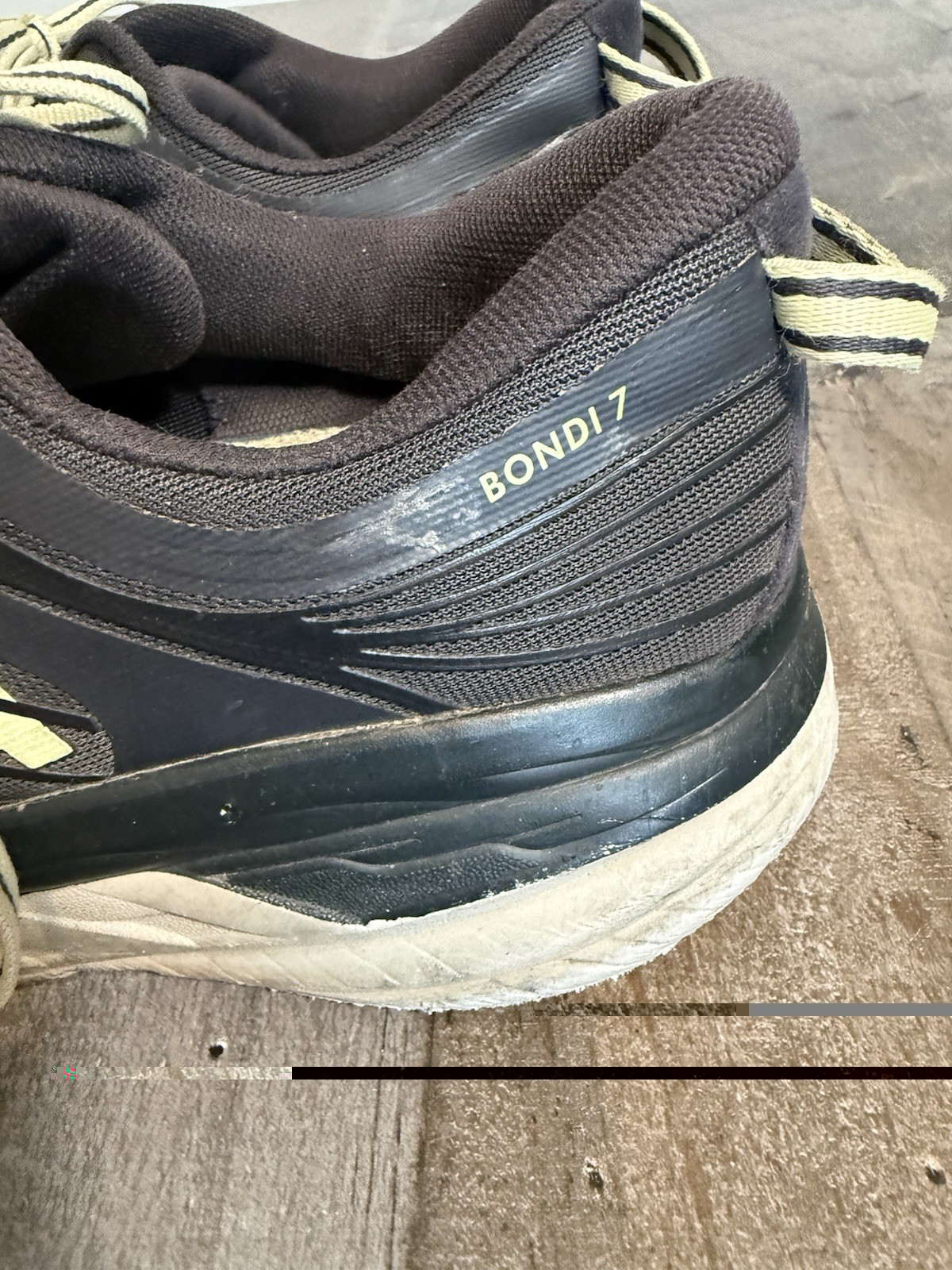 HOKA One One Bondi 7 Black Yellow Cushioned Running Shoes Men’s 10.5 thumbnail 2