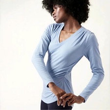 Athleta Outbound Womens M Blue V-Neck Long Sl...