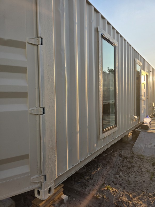 40 ft Container Home - thumbnail 9