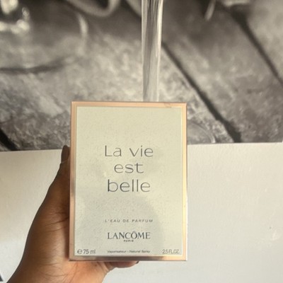 Lancôme La vie est belle Eau de Parfum Spray 2.5 fl oz / 75ml Fragrance