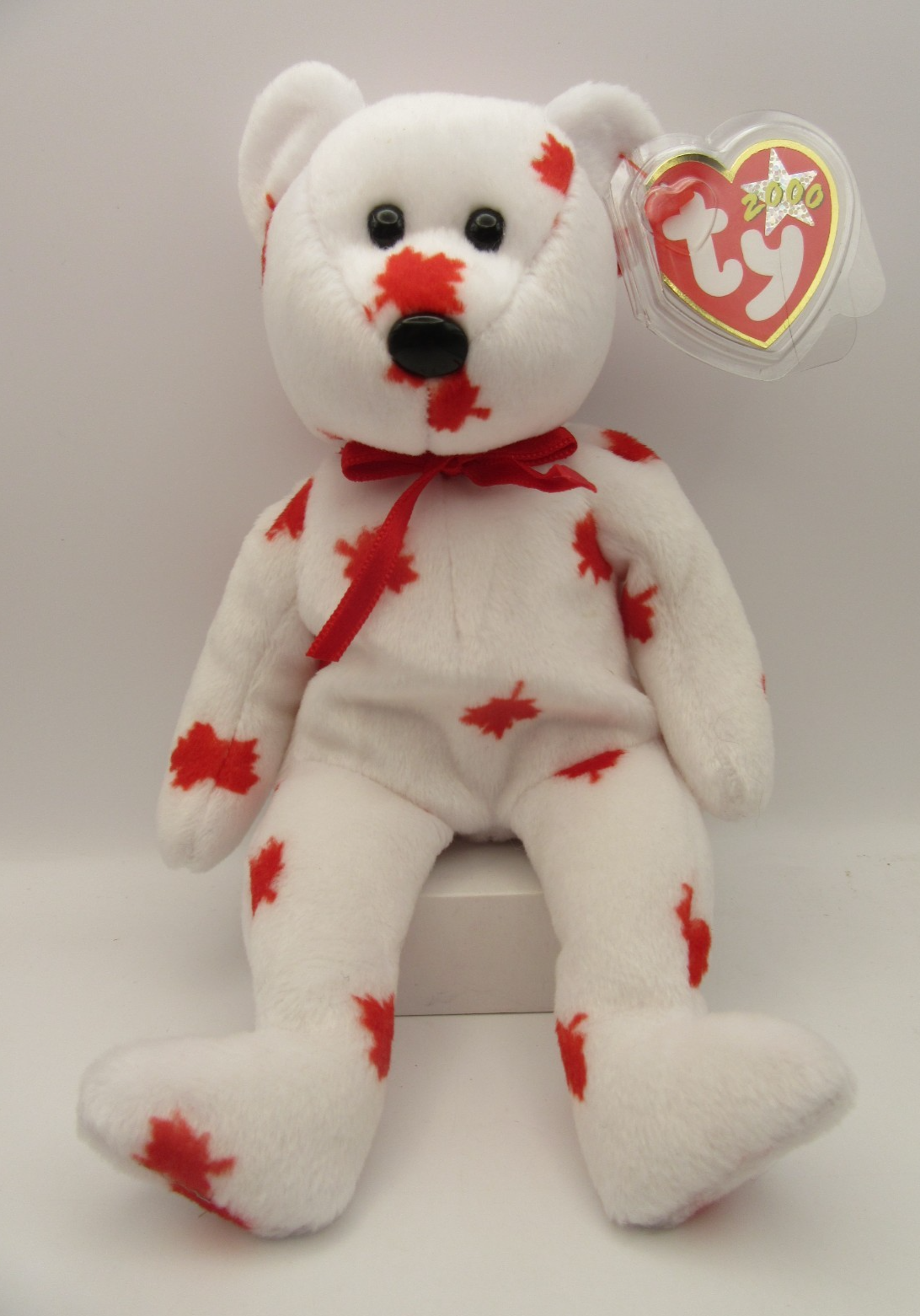 TY BEANIE BABY CHINOOK - THE CANADIAN BEAR - MINT CONDITION - RETIRED WITH TAGS