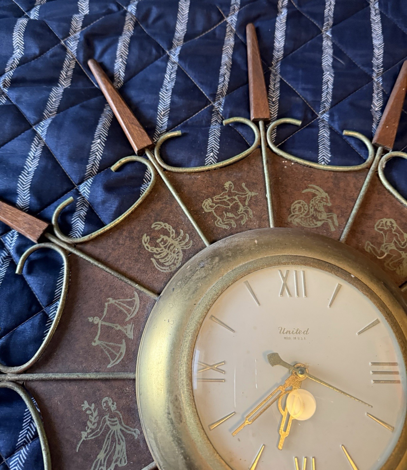 MCM United Sunburst Plug-In Electric Zodiac Wall Clock No. 203 Roman ...