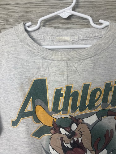 Vintage 90’s Oakland A’s T-shirt Sz XS Looney Tunes USA Made 1996 - Picture 2 of 6