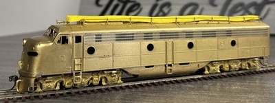 Oriental Limited HO Brass #0586 EMD E8A 2250HP PRR Version - Unpainted & LNIB!