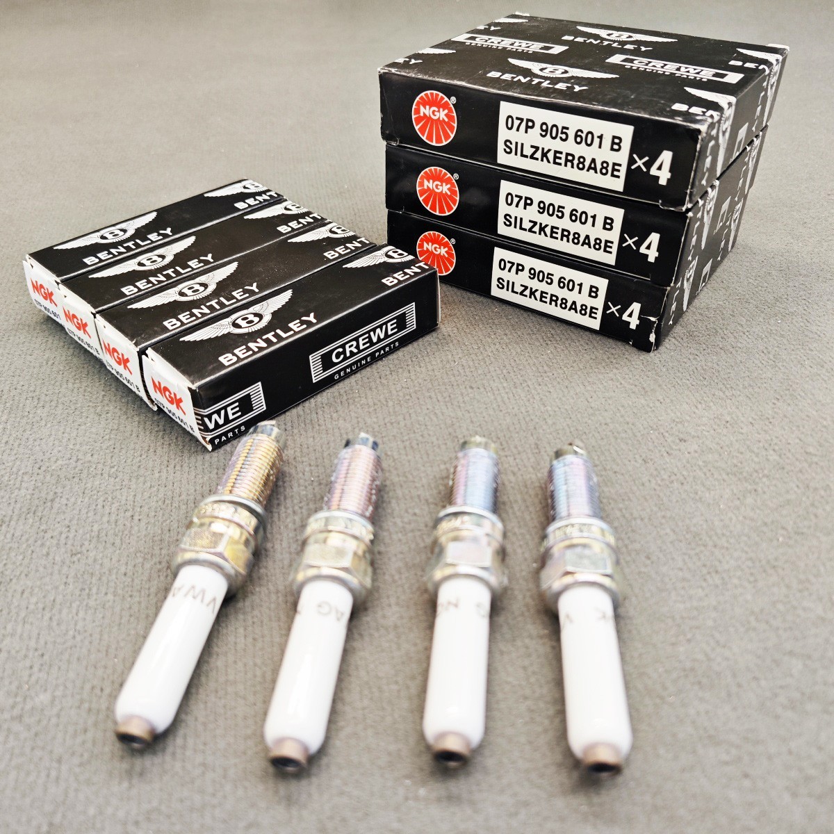GENUINE 12 Pcs Bentley Spark Plugs W12 6.0T 07P905601B For W12 NEW