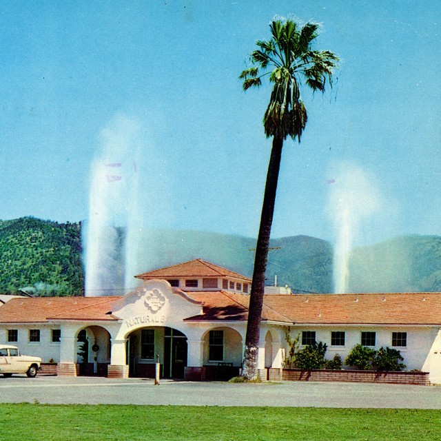 Vintage 1967 Calistoga Hot Springs Postcard Volcanic Mud Bath Mineral