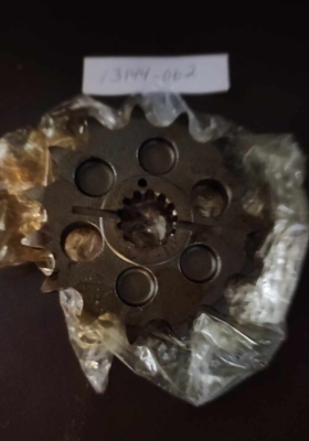 あーいえーページ NOS KAWASAKI 15T DRIVE SPROCKET 13144-062 Z1 Z1A Z1B KZ900 KZ1000