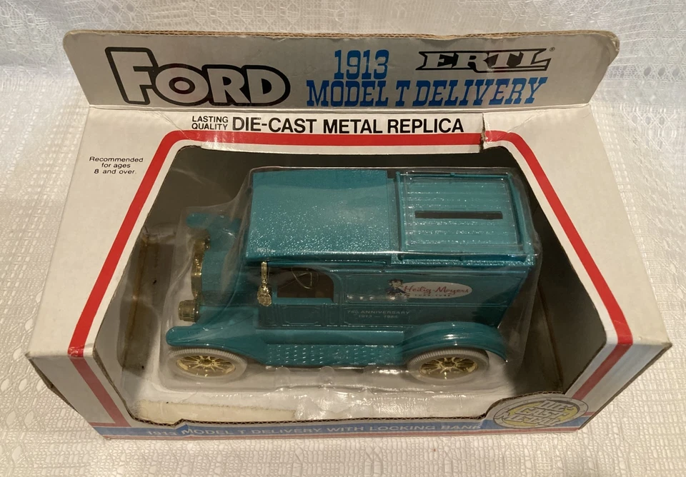 ERTL 1913 Ford Model T Delivery Die-Cast Bank Truck Heilig-Meyers Anniversary - Image 2 of 4