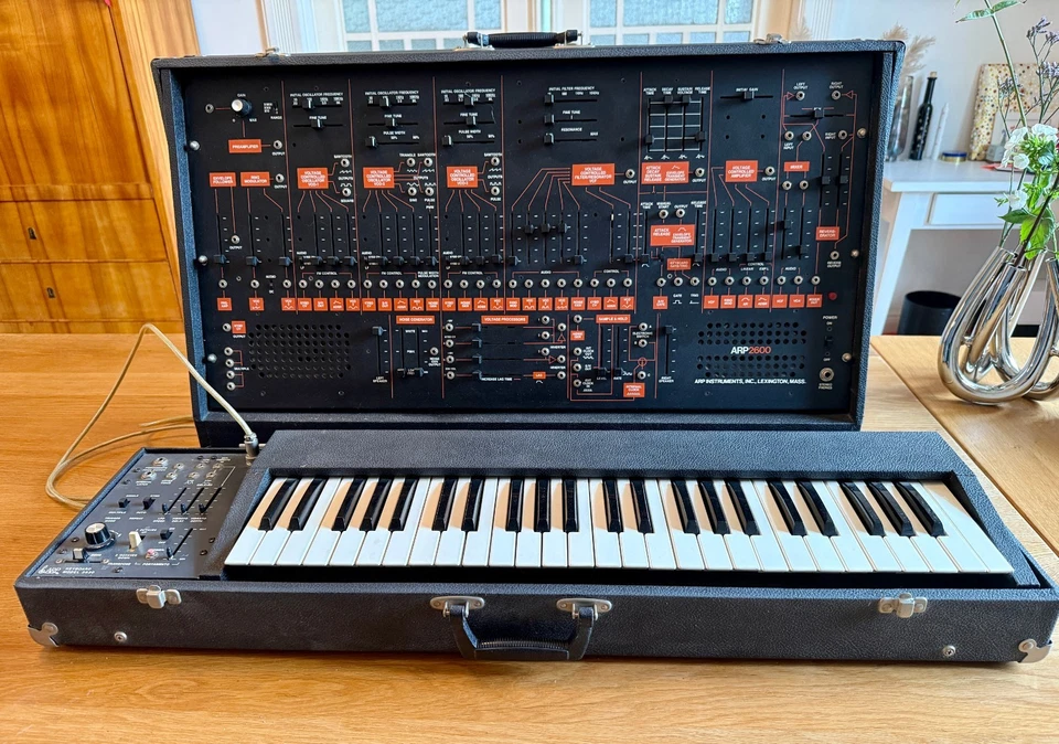 ARP 2600 Vintage Synthesizer und Arp 3620 Keyboard von 1977