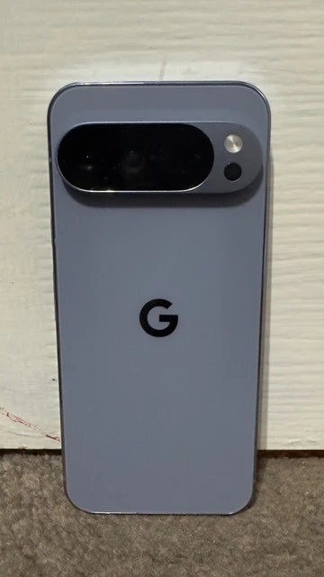 Google Pixel 10 Pro XL - Near Perfect Condition, photo 2 of 5