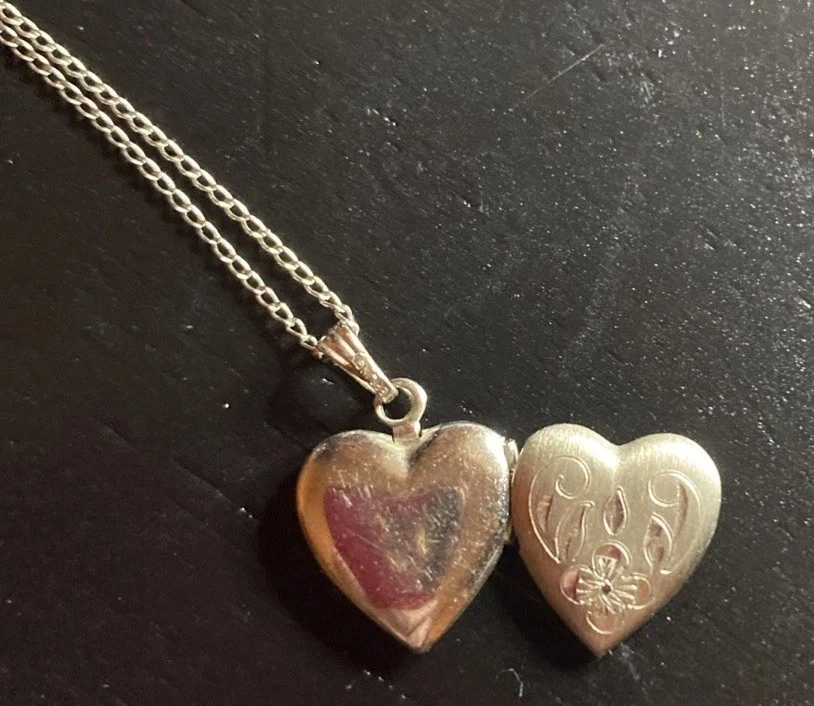 Collar medallón corazón plata de ley diseño floral cadena delicada de 16,5"" Foto 2 de 4