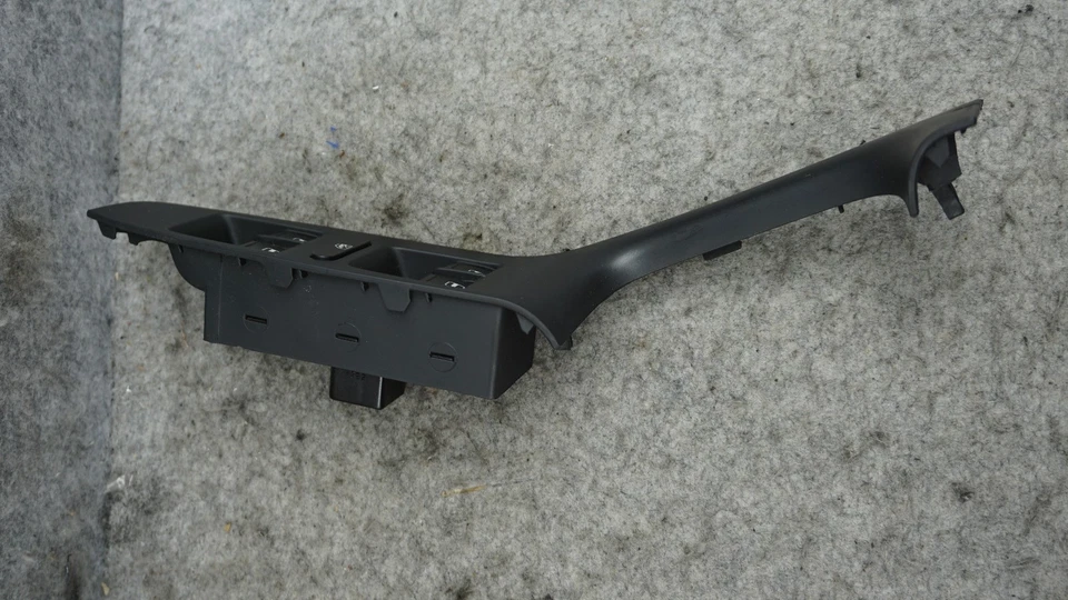 05 06 07 08 09 10 11 12 13 14 Interruptor de control de ventana lateral del conductor Volkswagen Jetta Foto 3 de 4