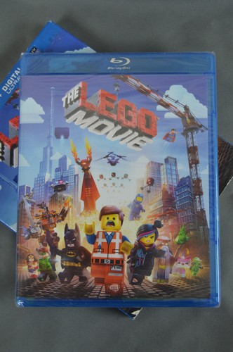 The LEGO Movie BLU-RAY/DVD 2014, 2-Disc Set Includes Digital Copy - Picture 1 of 1