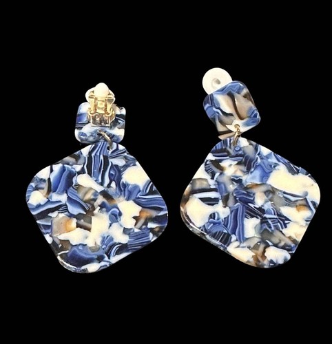 Clip on 2 1/4" gold and blue multi colored dangle square earrings - Picture 3 of 4
