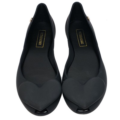 victoria adames flats