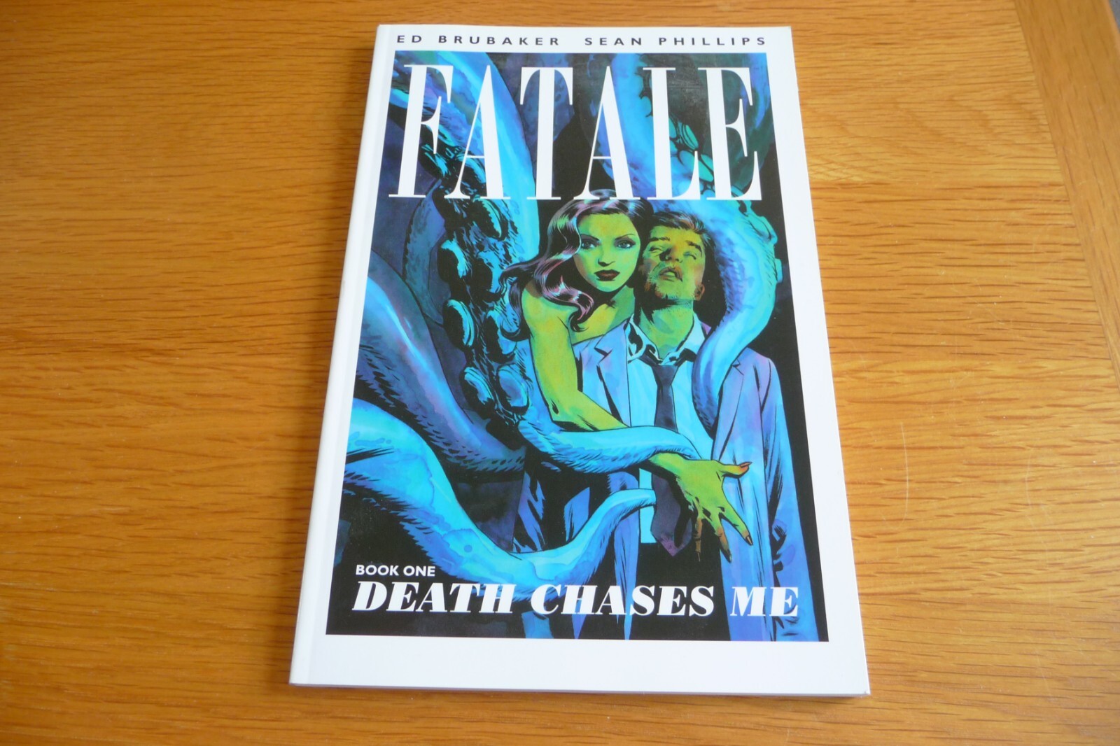 Fatale Book One  Death Chases Me  Ed Brubaker Sean Phillips comic graphic novel