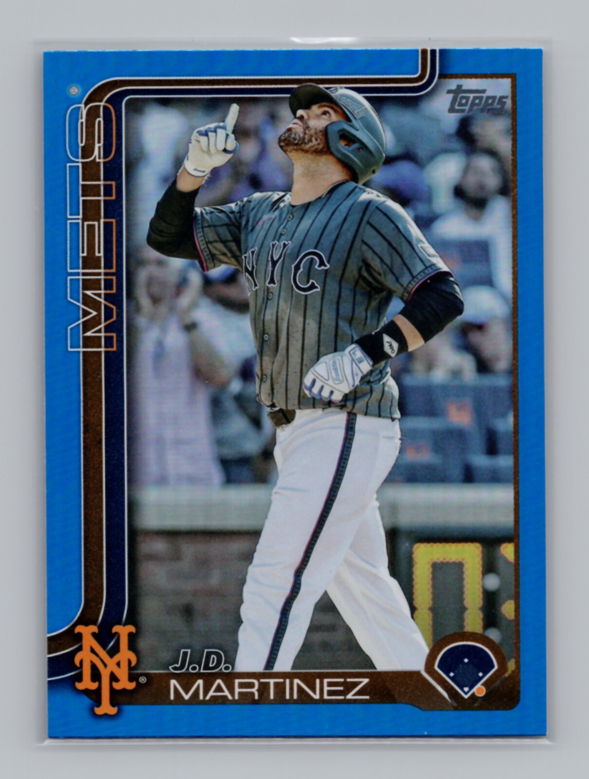 2025 Topps #549 J.D. Martinez Blue Rainbow Foil /150 New York Mets