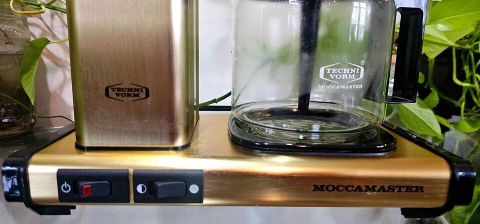 Moccamaster KBGV Coffeemaker with Glass Carafe - Brushed Gold - Image 2 of 4