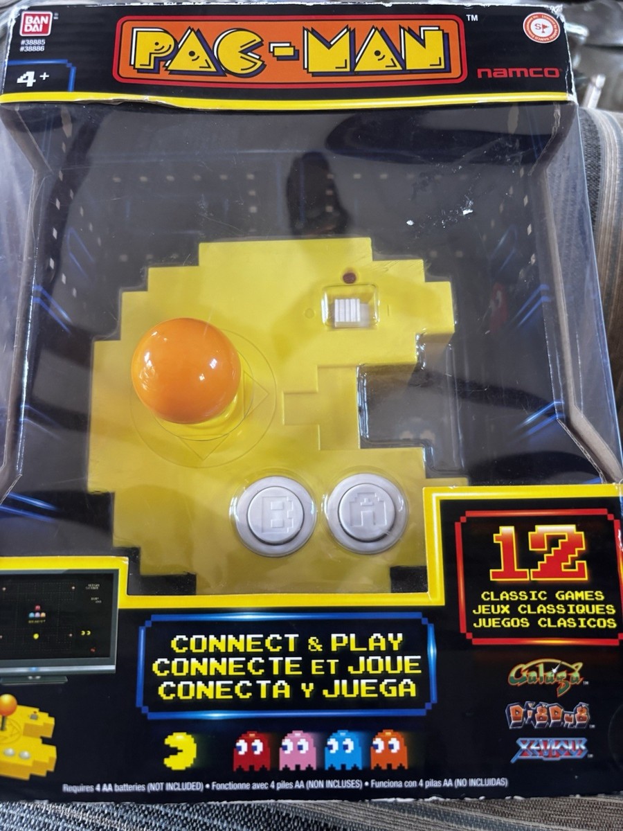 Pac-man Plug & Play 12 Classic Games Bandai Namco & Display