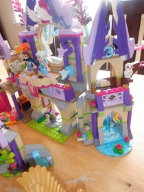 Lego Elves: Skyra's Mysterious Sky Castle #41078 used w/manual missing 1 cape
