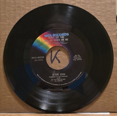 Elton John: Don't Let The Sun Go Down On Me/Sick City - VG+ | 1974 Pop Rock 45