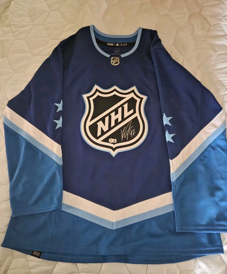 Kirill Kaprizov Autographed 2022 NHL All-Star Jersey with Beckett COA Signed - Image 3 of 4