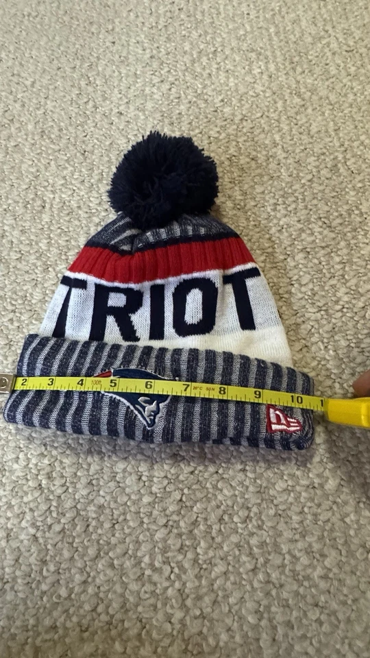 New Era Hat Size Youth New England Patriots Pom Pom Winter Toboggan Cap Lined - Image 4 of 4