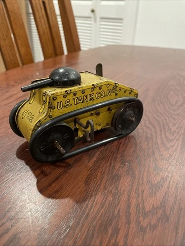 Vintage~MARX~Tin Litho~Windup~Army Tank CO. No. 4 (1940's -1950's)