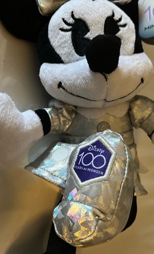 Disney 100 Years of Wonder Minnie Mouse 9" felpa exclusiva 2023 nuevo con etiquetas - Imagen 3 de 3