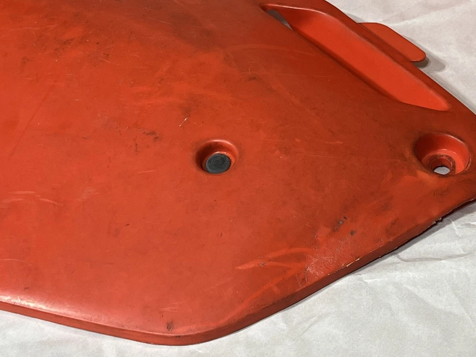 Panel de cubierta lateral UFO placas numeradas rojo naranja flash 90 91 CR250R CR125R CR500R Foto 4 de 4