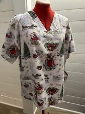 Women  s Size Med Uniform Advantage UA Scrubs Medical Scrub Top Christmas Santa