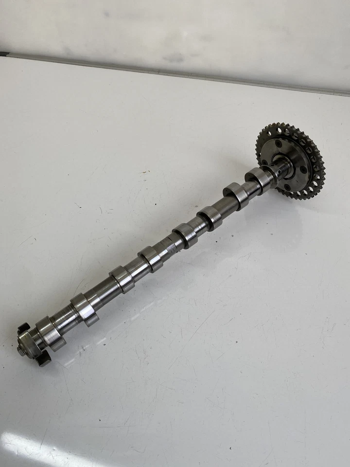 Árbol de levas de admisión motor híbrido/gasolina BMW 330e G20 G21 20222 2.0 8664036 N230 Foto 3 de 4