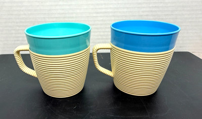 Set of 2 Vintage Ribbed Raffiaware Thermo-Temp Mug Cups Tumblers Blue Aqua