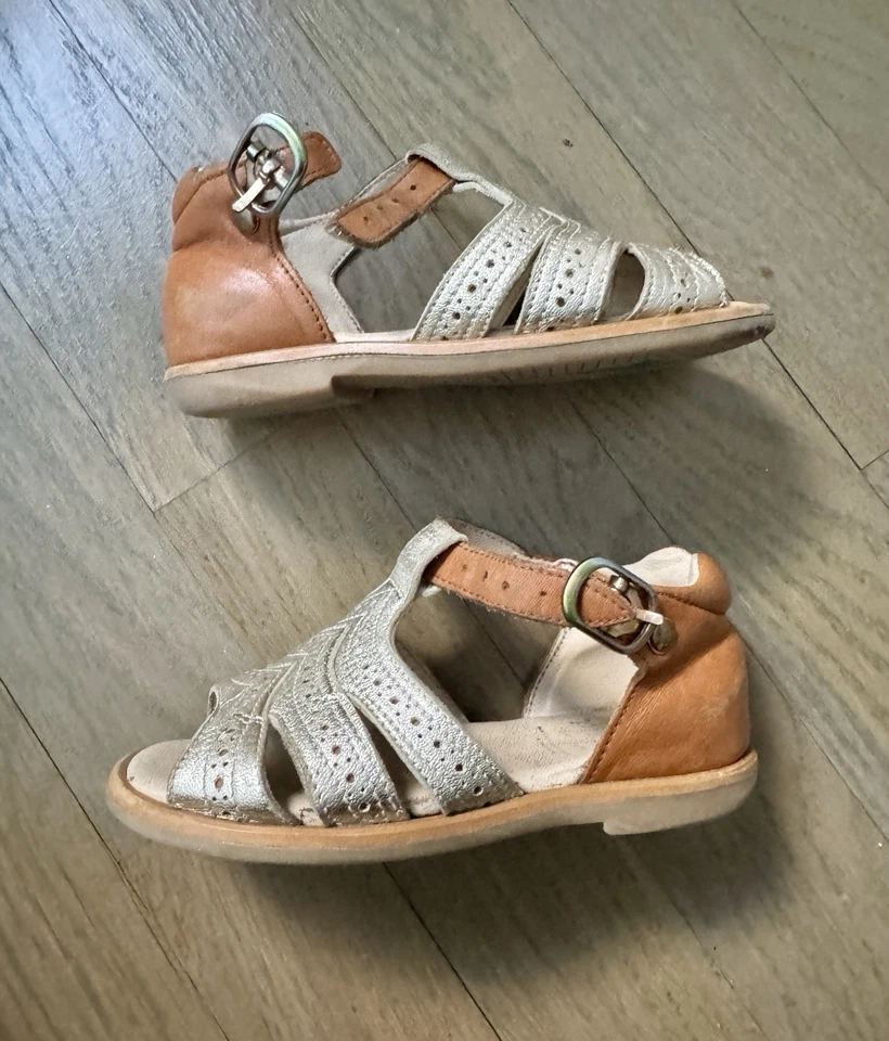 MANUELA DE JUAN niñas pequeñas cuero tostado coñac dorado Mary Jane sandalias EU 22 Foto 4 de 4