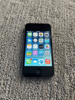 Apple iPhone 4 ブラック 本体 Apple iPhone 4 (A1332) - 8GB - Black (Unlocked) (CA) Fair