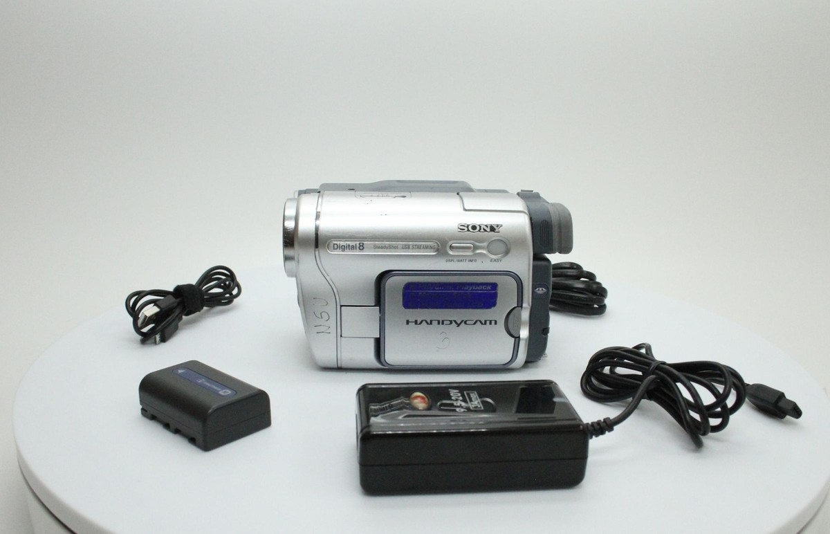 Vintage Sony NTSC Handycam Camcorder Standard8/Hi8/Digital8