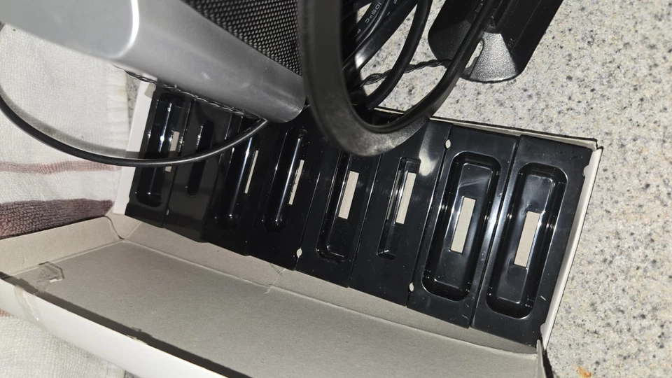 LVT iPOD Dock Speaker System w/Remote Antenna Brackets & iPOD Nano Model LVT-818 - Image 4 of 4